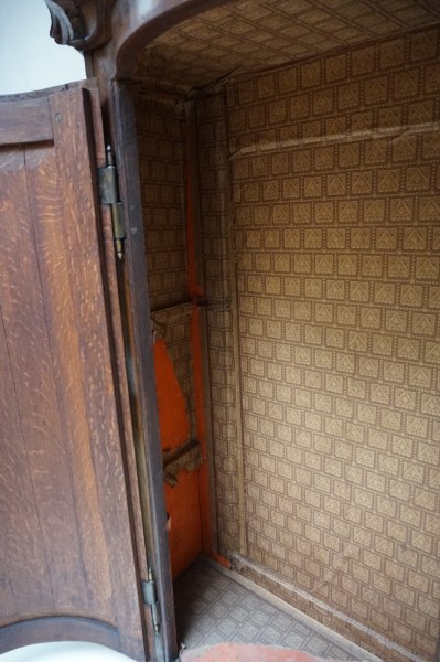 bow-front-oak-cupboard-cabinet-antique-counter-top-halfronde-voorkant-kast-eiken-antiek