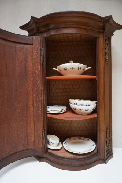 bow-front-oak-cupboard-cabinet-antique-counter-top-halfronde-voorkant-kast-eiken-antiek