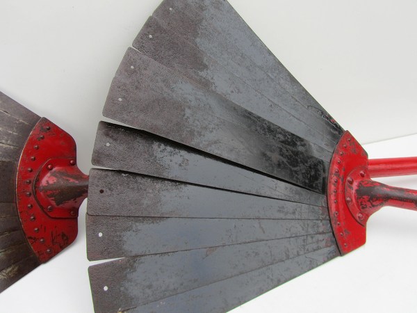 brandkloppers-vuurkloppers-brandblussers-vuurzweep-brand-bestrijder-fire-flapper-killer-swatter-wildfire-vintage-5