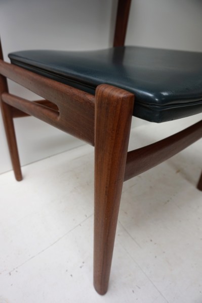 chairs-stoelen-Scandinavian-Danish-teak-midcentury-organic-Erik-Buch-Arne-Vodder-Vamo-style-Wegner-Madsen-Glostrup-Burchardt-Nielsen-Erik-Kirkegaar