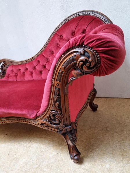 chaise-longue-daybed-canape-antique-red-burgundy-velvet-Victorian-rococo-baroque-antiek-fluwelen-ligbank-00009