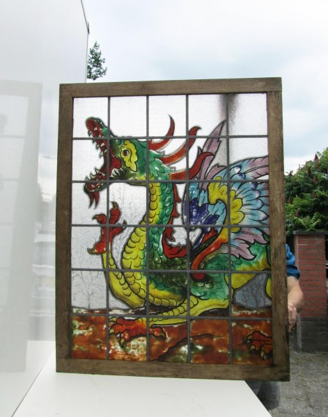 chinese-draak-gebrandschilderd-glas-in-lood-kozijn-oud-vintage