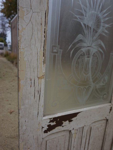 gestraalde-geetste-dubbele-deuren-paneeldeuren-houten-koppel-set-van-2-antieke-art-deco-distels-palmblad-00002