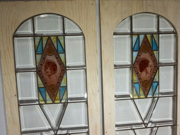 Amsterdamse-school-glas-in-lood-panelen-ramen-art-deco-dames-portretten-roaring-twenties-gebrandschilderd-stained-glass