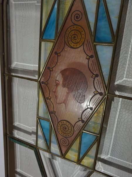 Amsterdamse-school-glas-in-lood-panelen-ramen-art-deco-dames-portretten-roaring-twenties-gebrandschilderd-stained-glass