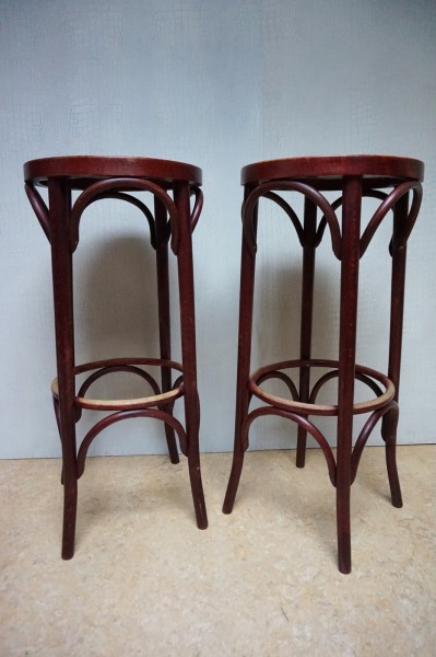 houten-barkrukken-thonet-stijl-mahonie-gebeitst-jaren-70-bentwood-bar-stools-barstool-vintage-1970s-00006
