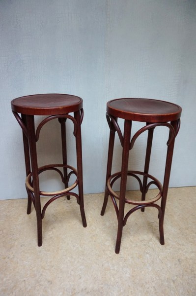 houten-barkrukken-thonet-stijl-mahonie-gebeitst-jaren-70-bentwood-bar-stools-barstool-vintage-1970s-00008