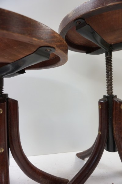 industrieel-vintage-zitkrukje-tabourethout-ijzer-thonet-style-draaikruk-pianokruk-swivel-stool-wood-iron-05
