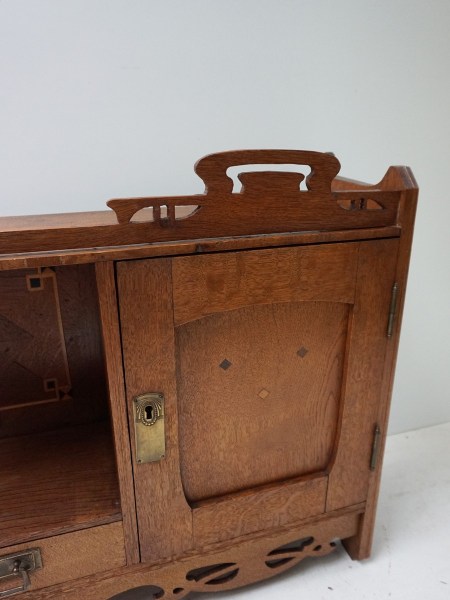 jugendstil-art-nouveau-hangkastje-kastje-eiken-dutch-wall-hanging-cabinet-antique-oak
