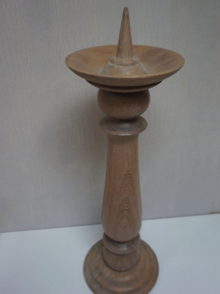 kaarsenhouder-kaarsenstandaard-kandelaar-kerkkandelaar-vintage-blank-eiken-candlestick-church-oak