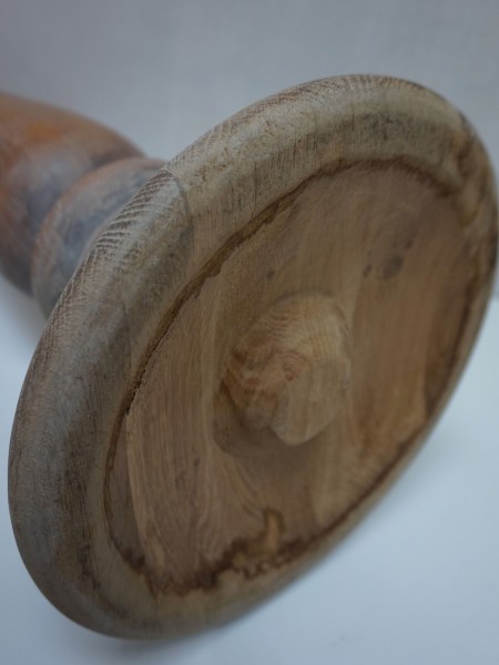 kaarsenhouder-kaarsenstandaard-kandelaar-kerkkandelaar-vintage-blank-eiken-candlestick-church-oak