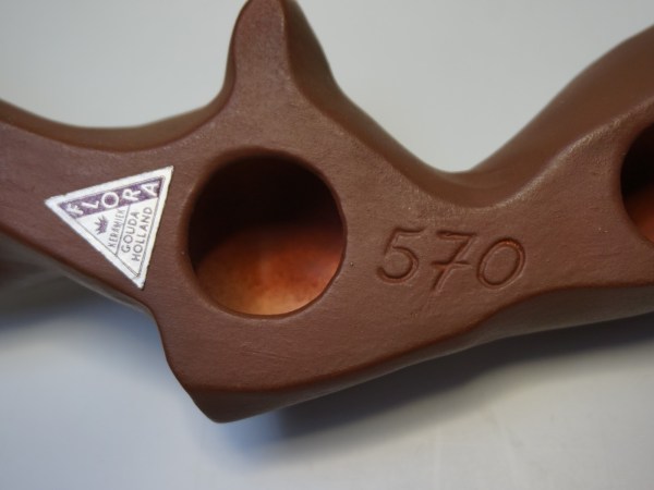 keramiek-Flora-Gouda-Holland-wandsculptuur-schaatster-kunstschaatster-keramisch-kunstwerk-Sjoukje-Dijkstra-00002