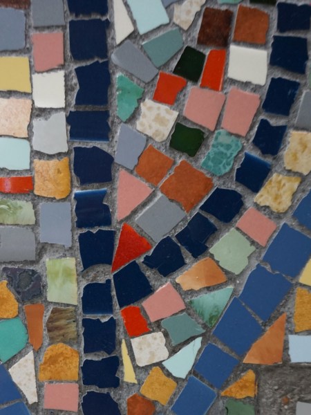 mosaic-cross-ceramics-mozaiek-christelijk-kruis-Pax-Christi-religieus-beton-kunstenaar-carpo-mozaïekkunstwerk-00006