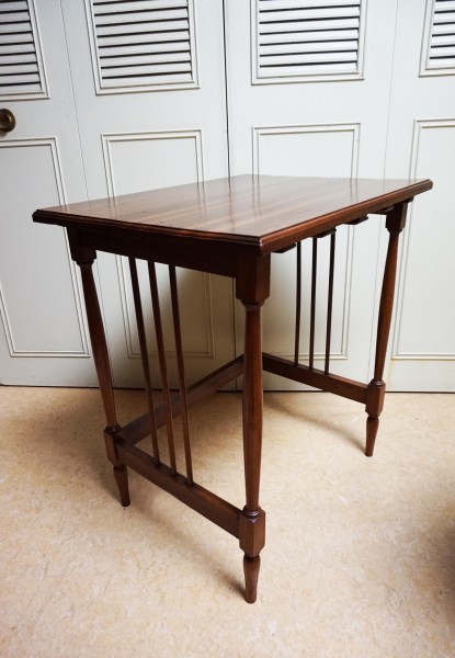 nesting-tables-mahogany-folding-side-tables-bijzettafels-vintage-nesttafels--00009