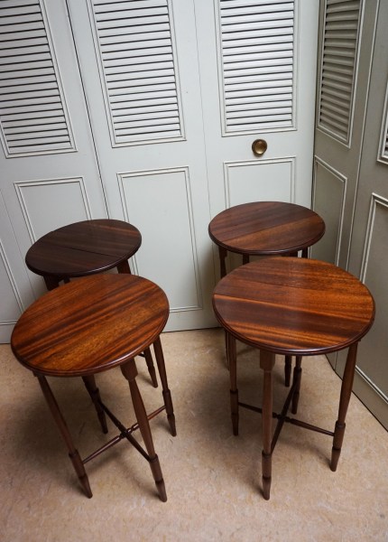 nesting-tables-mahogany-folding-side-tables-bijzettafels-vintage-nesttafels-00002