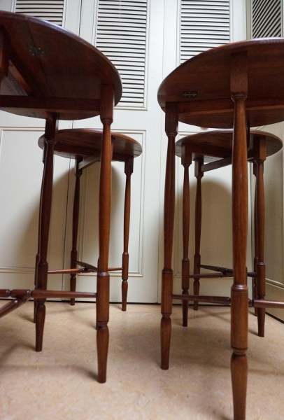 nesting-tables-mahogany-folding-side-tables-bijzettafels-vintage-nesttafels-00004