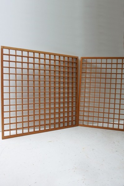 Scandinavische-jaren-70-traliewerk-plafondplaten-houten-raster-plafond-platen--afscheidingsscherm-panelen-roomdivider-retro-vintage-systeemplafond-trellis-traliepanelen