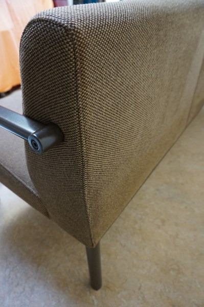retro-vintage-bruin-bank-3-zits-wachtkamerbank-stalen-frame-metal-three-seat-sofa-brown-fabric