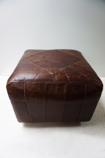 retro-vintage-poef-hocker-zithocker-patchwork-bruin-leren-ottoman-stool-jaren-60-70