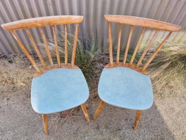 retro-vintage-spijlenstoelen-spijlen-stoelen-skai-spindle-back-chairs-00008