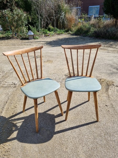 retro-vintage-spijlenstoelen-spijlen-stoelen-skai-spindle-back-chairs-00009