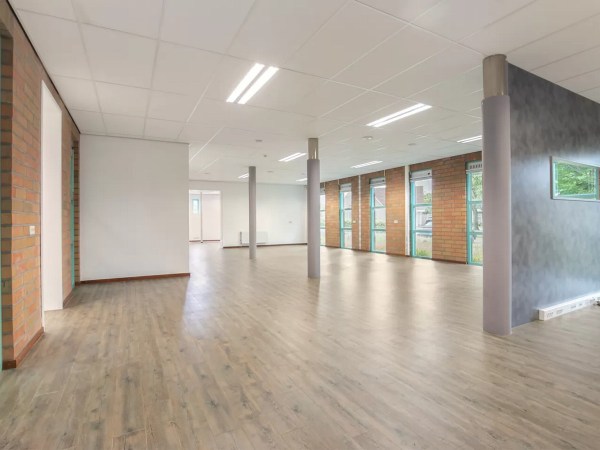 te-koop-huis-pand-groot-gezin-werken-wonen-atelier-galerie-expositieruimte-kantoorruimte-praktijk-aan-huis-zeeland_1