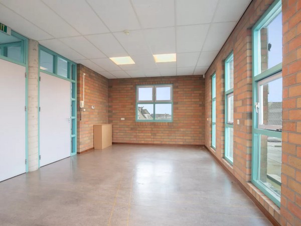 te-koop-huis-pand-groot-gezin-werken-wonen-atelier-galerie-expositieruimte-kantoorruimte-praktijk-aan-huis-zeeland_2
