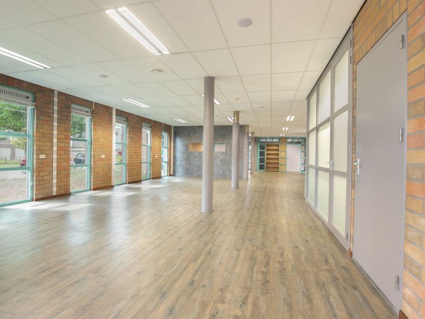 te-koop-huis-pand-groot-gezin-werken-wonen-atelier-galerie-expositieruimte-kantoorruimte-praktijk-aan-huis-zeeland_8
