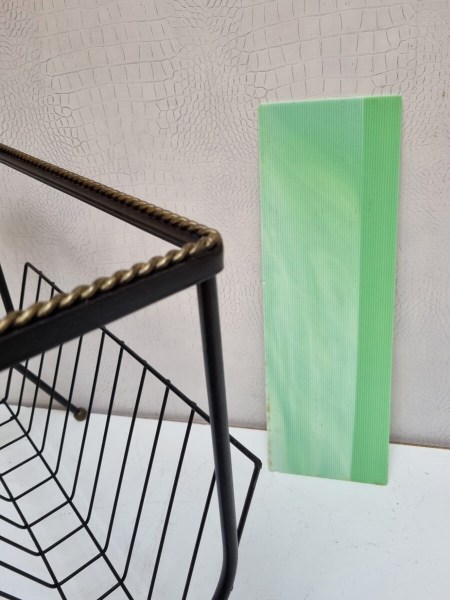 tijdschriftenrek-bijzettafel-lectuurbak-lectuurhouder-krantenbak-mid-century-magazine-rack-side-table-vintage-1960-00005