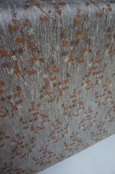 vintage-behang-extra-breed-1-meter-textielbehang-zijdebehang-linnenbehang-antiek-bladeren-takken-bruin-wallpaper-00001