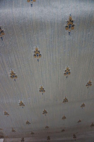 vintage-behang-extra-breed-1-meter-textielbehang-zijdebehang-linnenbehang-antiek-blauw-blu-barok-wallpaper-00002