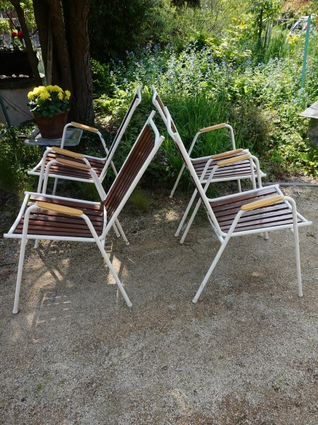 vintage-deense-tuinstoelen-mid-century-daneline-BKS-slatted-teak-stacking-garden-chairs-danish-retro