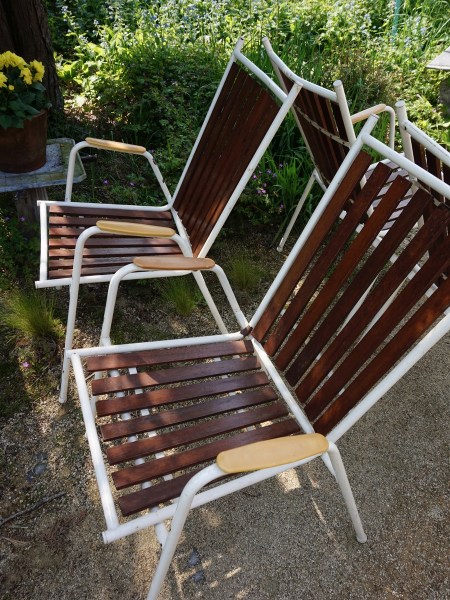 vintage-deense-tuinstoelen-mid-century-daneline-BKS-slatted-teak-stacking-garden-chairs-danish-retro