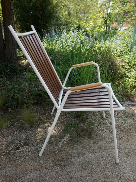 vintage-deense-tuinstoelen-mid-century-daneline-BKS-slatted-teak-stacking-garden-chairs-danish-retro