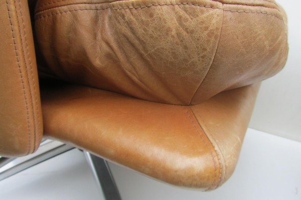 vintage-leren-fauteuil-poef-voetenbank-lounge-swivel-chair-ottoman-midcentury-modern-leather-patina-cognac