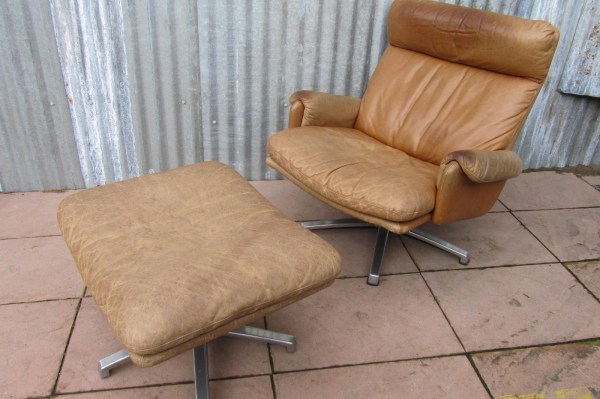 vintage-leren-fauteuil-poef-voetenbank-lounge-swivel-chair-ottoman-midcentury-modern-leather-patina-cognac