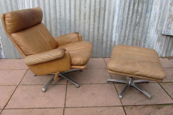 vintage-leren-fauteuil-poef-voetenbank-lounge-swivel-chair-ottoman-midcentury-modern-leather-patina-cognac