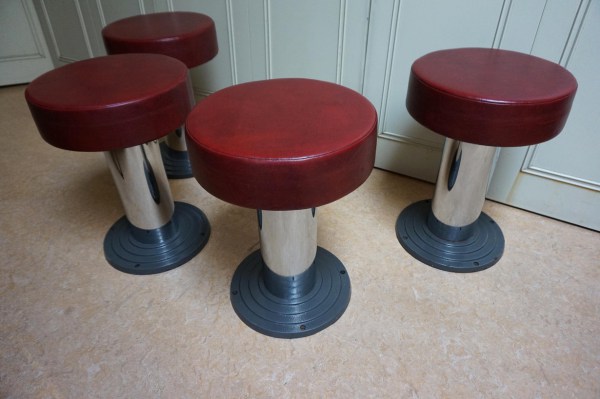 vintage-low-bar-stools-tabourets-frava-kortrijk-belgium-cast-iron-feet-lage-bar-kruk-00014