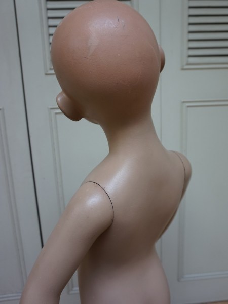 vintage-mannequin-child-girl-shop-winkel-display-etalagepop-kinder-meisje-jaren-50-60