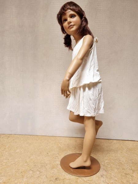 vintage-mannequin-child-girl-shop-winkel-display-etalagepop-paspop-kinder-meisje-jaren-50-60-00004