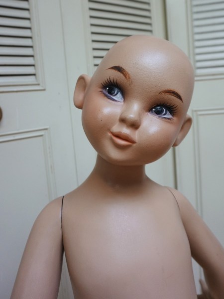 vintage-mannequin-child-girl-shop-winkel-display-etalagepop-kinder-meisje-jaren-50-60