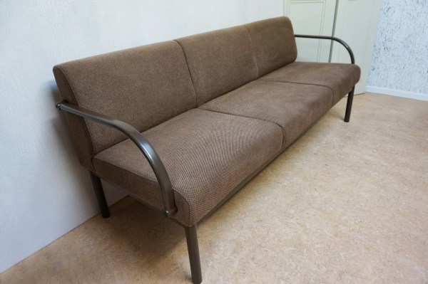 vintage-retro-bruin-bank-3-zits-wachtkamerbank-stalen-frame-metal-three-seat-sofa-brown-fabric-01
