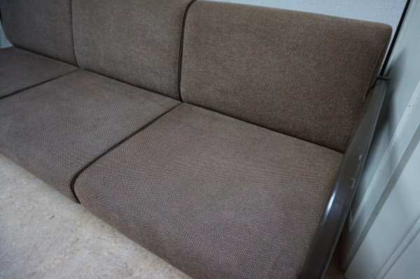 vintage-retro-bruin-bank-3-zits-wachtkamerbank-stalen-frame-metal-three-seat-sofa-brown-fabric-13
