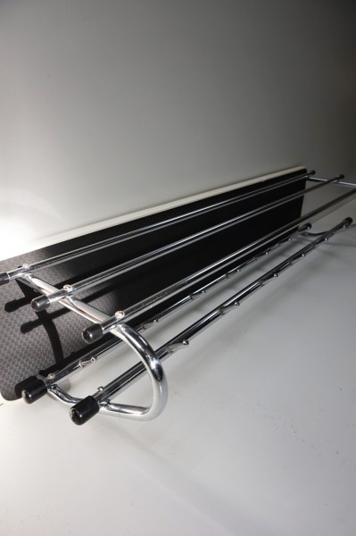 vintage-wand-kapstok-retro-sixties-hoeden-rek-chrome-zwart-wit-wandkapstok-buisframe-wall-coat-rack-hat