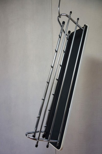 vintage-wand-kapstok-retro-sixties-hoeden-rek-chrome-zwart-wit-wandkapstok-buisframe-wall-coat-rack-hat