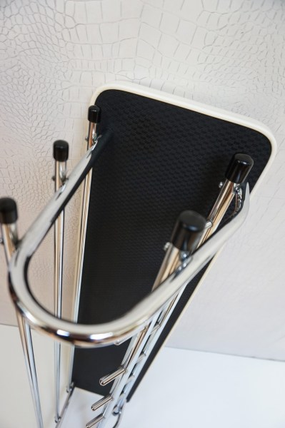 vintage-wand-kapstok-retro-sixties-hoeden-rek-chrome-zwart-wit-wandkapstok-buisframe-wall-coat-rack-hat