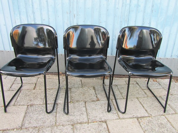 3 zwarte retro design stoelen Gerd Lange Drabert
