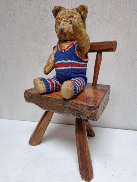 wabi-sabi-kinder-stoeltje-primitief-doorleefde-patine-handmade-small-chair-children-rustic-weathered-00010