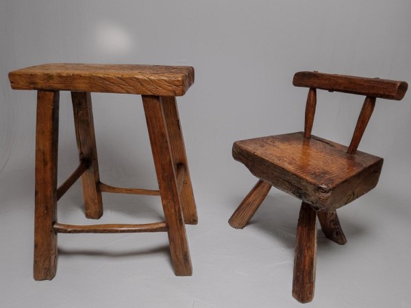 wabi-sabi-krukje-primitief-doorleefde-patine-handmade-stool-rustic-weathered-00001