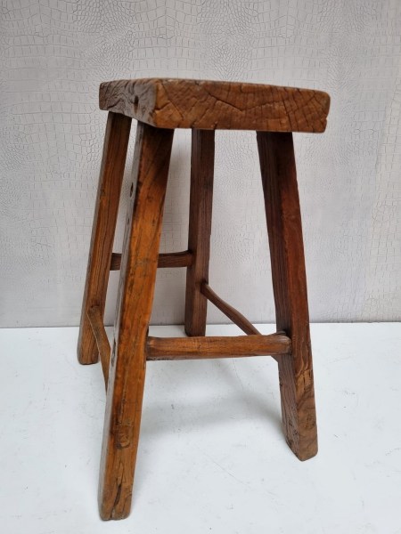 wabi-sabi-krukje-primitief-doorleefde-patine-handmade-stool-rustic-weathered-00008